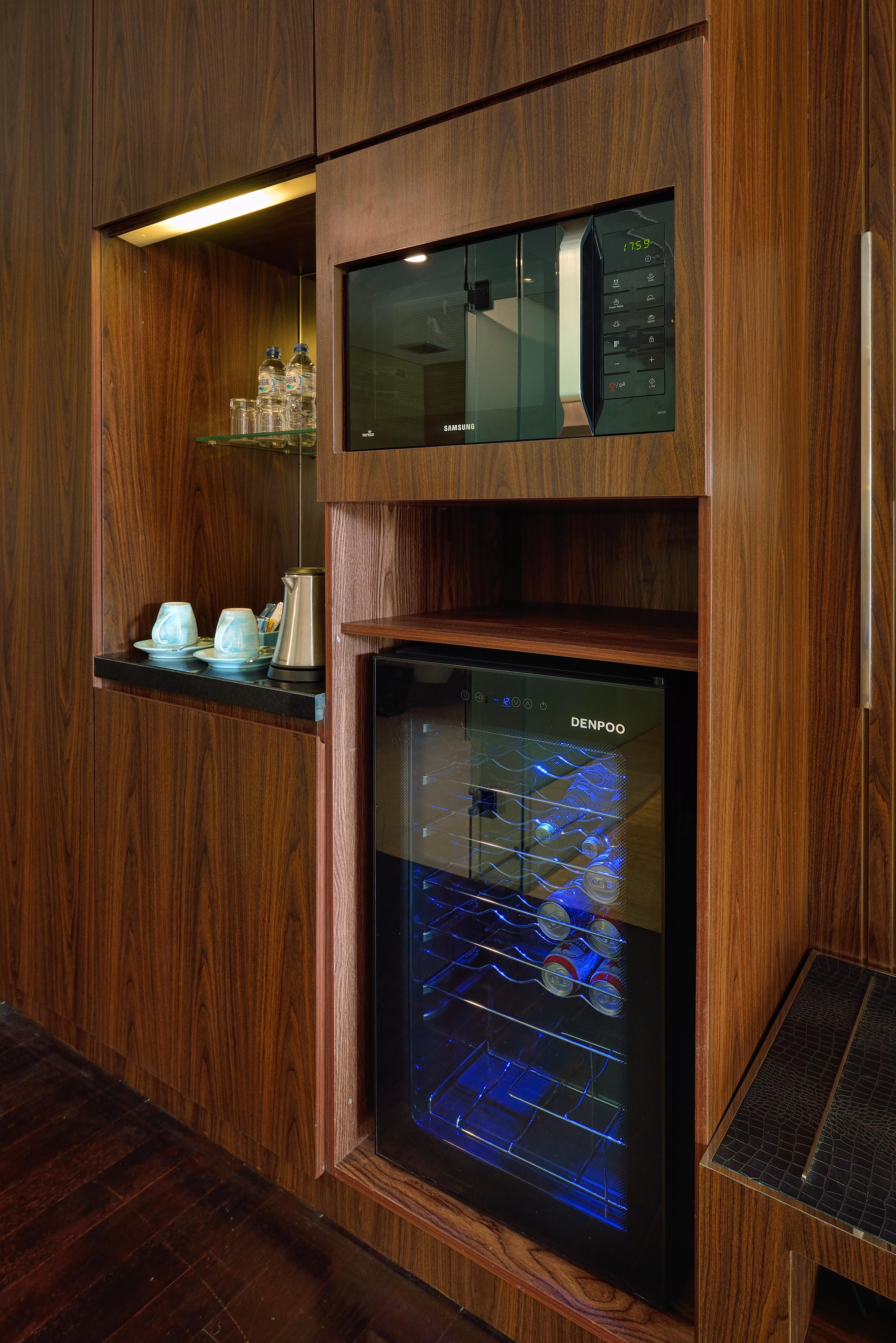 De Vins Sky Hotel 4*